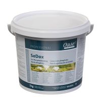 Oase SeDox 5 kg für 165 m³ wandelt den für Algen wichtigsten Nährstoff im Wasser, Phosphat, in das unlösliche Mineral Apatit um und entzieht das Phosphat damit dem Nahrungsangebot der Algen.
